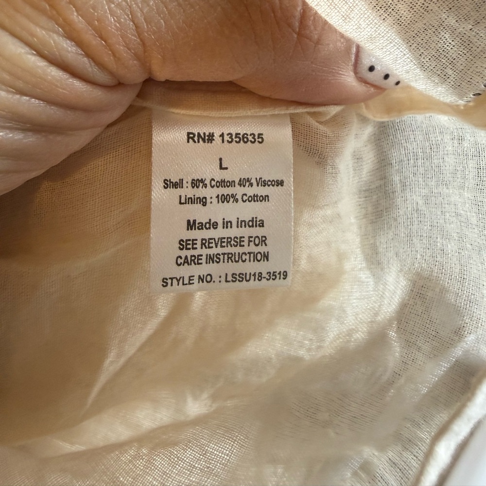Love Sam lace peplum camisole top.
cream-colored
Pit to pit 19 1/2 inches - Picture 5 of 5